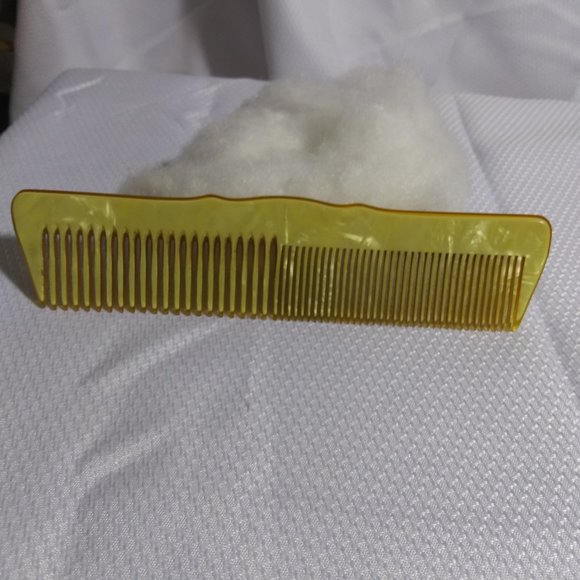 Vintage Comb with Art Deco Designs 7 3/4\